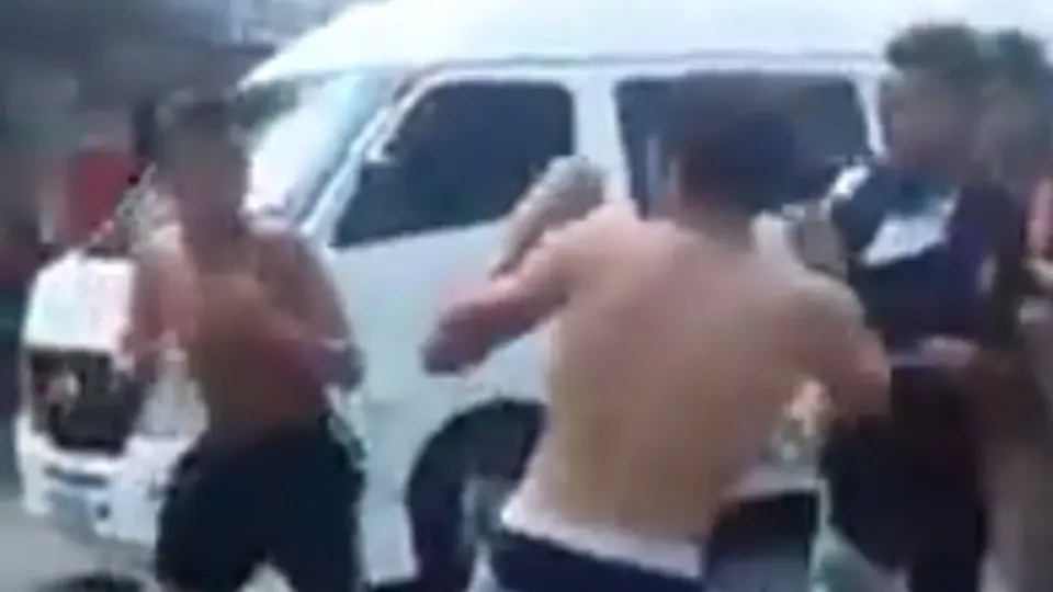 Estudiante es atropellado por pelearse en la calle