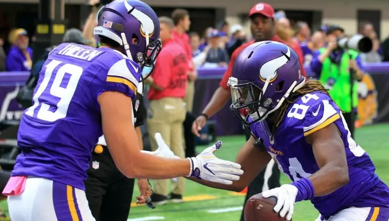 Vikingos arrasa con Texanos y es el único invicto de la NFL