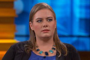 Mujer violada encara a sus padres por primera vez tras 20 años