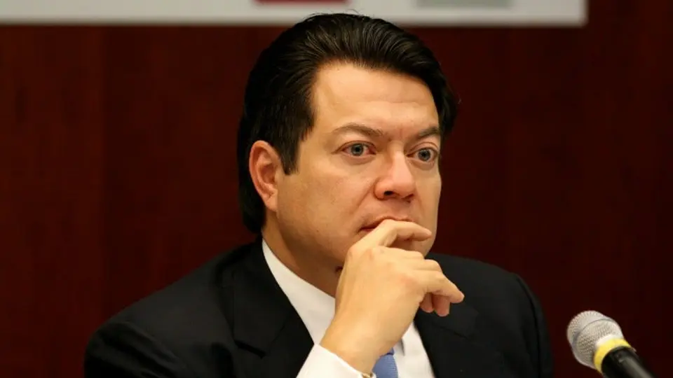 Senador de Morena acusa al PAN y PRD por permitir 'gasolinazo'