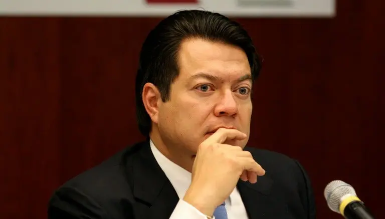 Senador de Morena acusa al PAN y PRD por permitir 'gasolinazo'