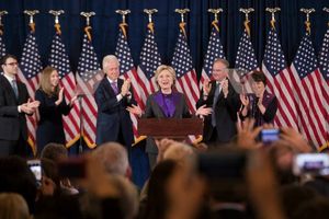 Hillary Clinton acepta derrota dolorosa frente a Trump