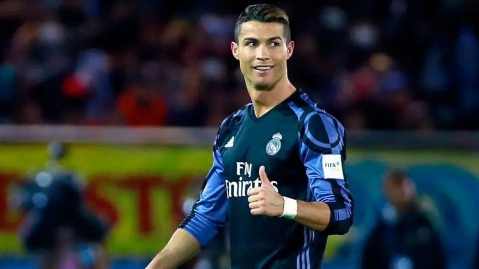 Cristiano Ronaldo 'saldría del closet' en 2017, según astróloga
