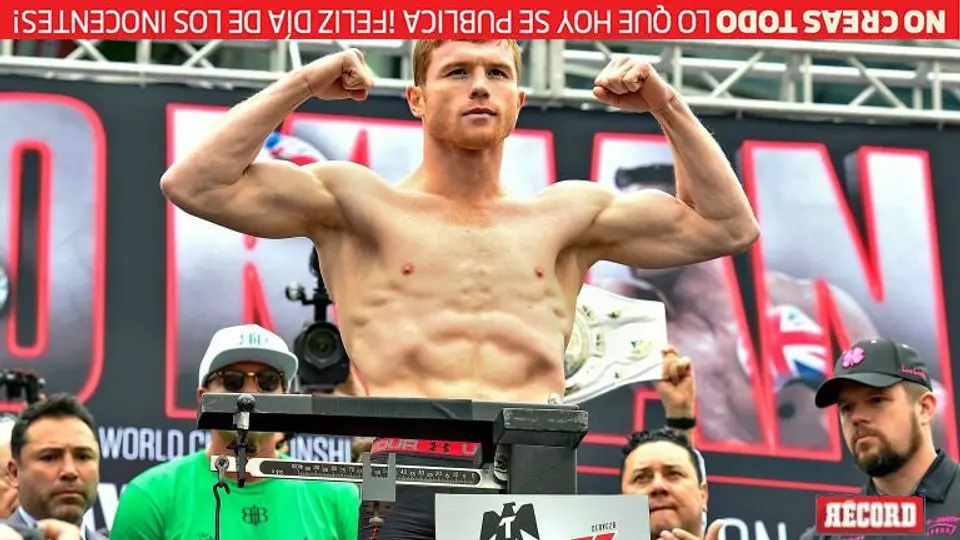 Canelo Álvarez enfrentará a JC papá... ¡Hay tiro!