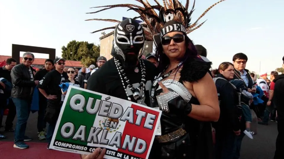 Fans de Raiders piden que no se lleven al equipo de Oakland