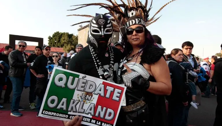 Fans de Raiders piden que no se lleven al equipo de Oakland