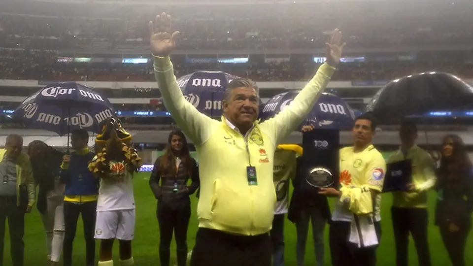Héctor Miguel Zelada, de figura del Centenario a analista de futbol
