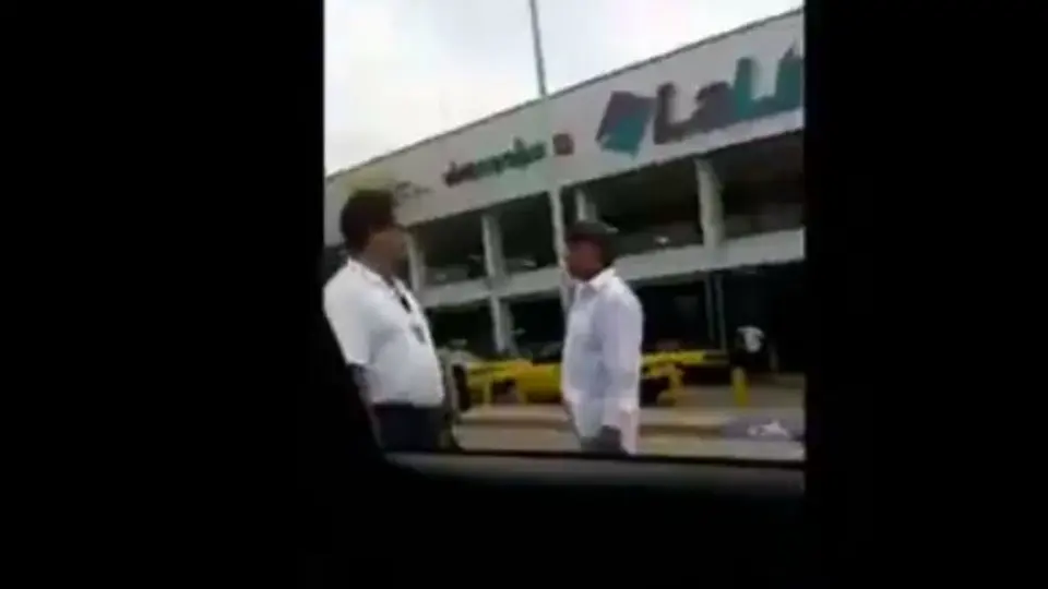 Taxistas agreden a pasajeras de Uber en Guadalajara