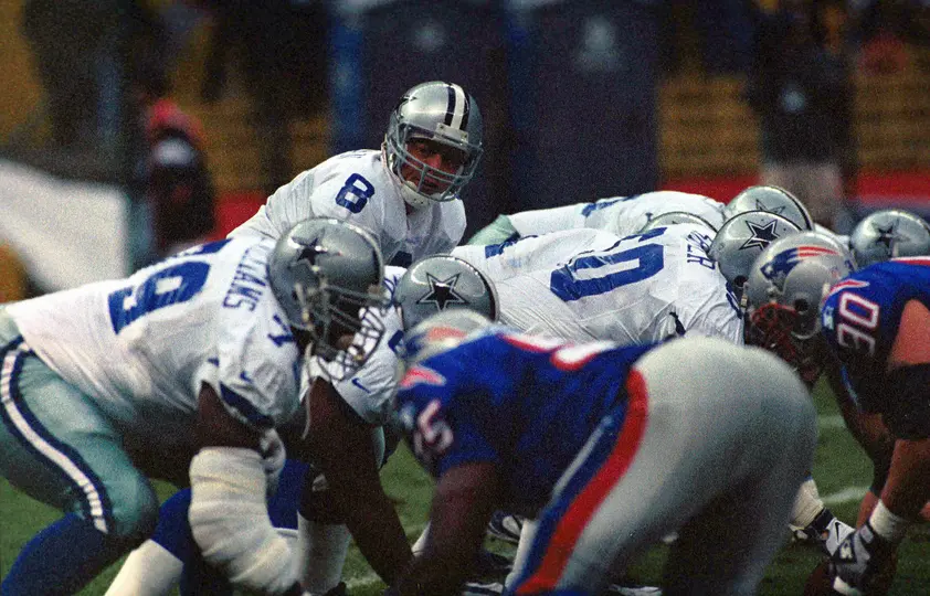 Troy Aikman con los Dallas Cowboys enfrentando a los Patriots en el Estadio Azteca | MEXSPORT