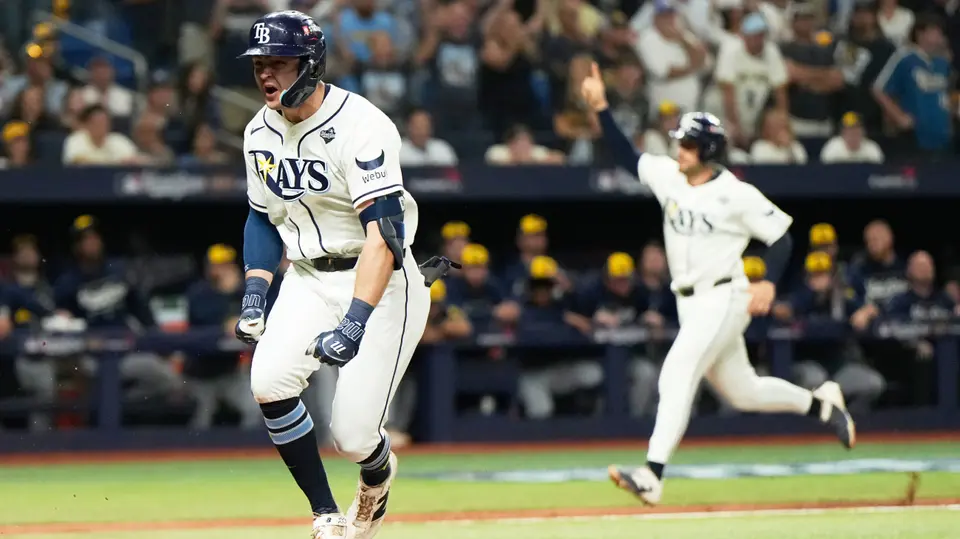 Ben Williamson festeja el imparable con el que Rays ganó el duelo | AP