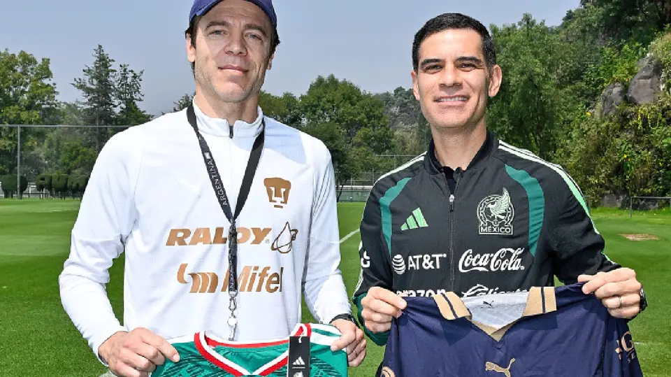 Esteban Solari y Rafael Márquez en Cantera | PUMAS