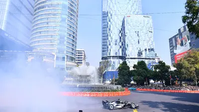 ¡Rey del asfalto! La celebración de Checo Pérez comenzó en Reforma con su primer showrun con Cadillac