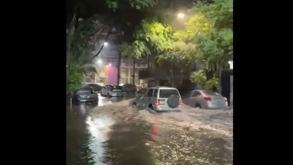 Se alertó por un riesgo elevado de inundaciones, corrientes peligrosas de agua y afectaciones a viviendas / Especial