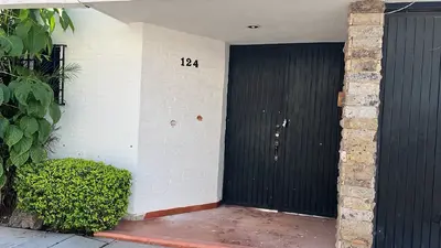 Atacan a balazos antigua casa de campaña de Rubén Rocha Moya en Culiacán
