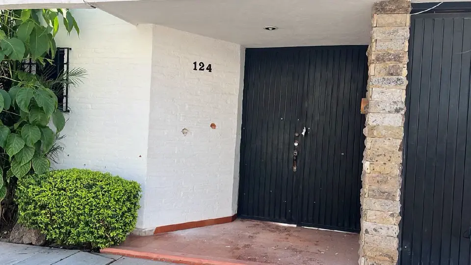Atacan a balazos antigua casa de campaña de Rubén Rocha Moya en Culiacán
