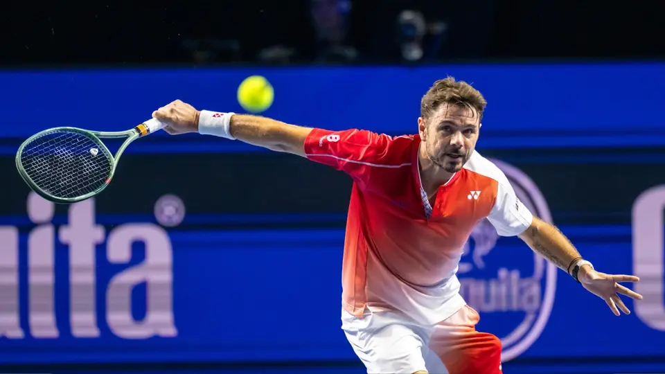 Stan Wawrinka enfrentándose a  Jiri Lehecka en el abierto de Basilea | AP