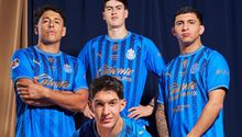 ¡De lujo! Chivas presenta jersey en homenaje a sus 120 años de historia