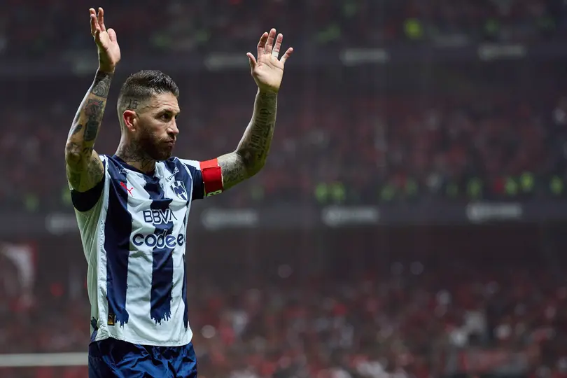 Sergio Ramos se despide de la afición en el estadio | IMAGO 7