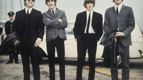 Revelan primeras imágenes de las películas de The Beatles: así lucen John, Paul, George y Ringo
