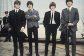 Revelan primeras imágenes de las películas de The Beatles: así lucen John, Paul, George y Ringo