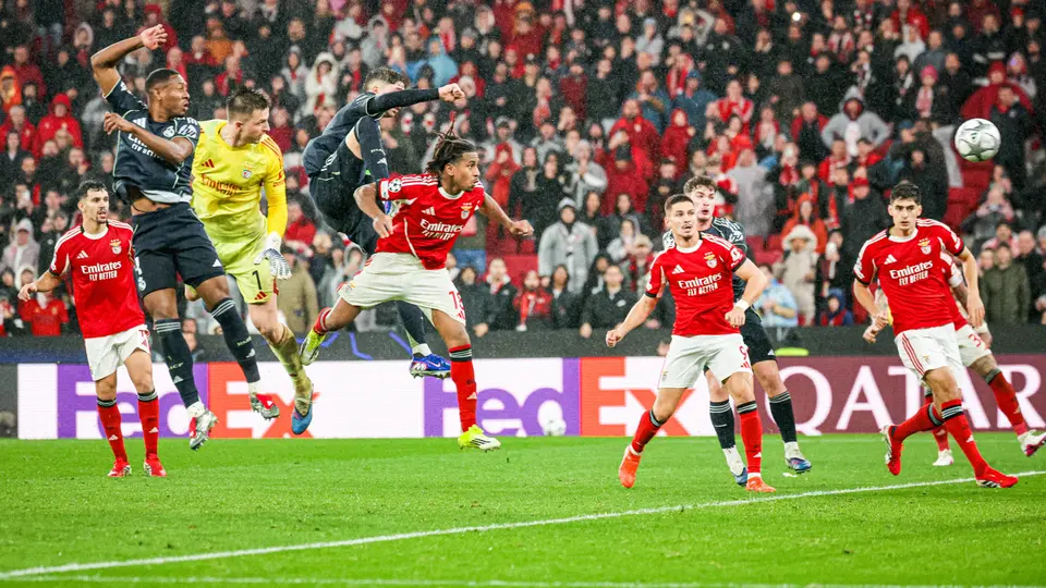 "Todos me dijeron que fuera al área, no sé qué decir": Así reaccionó el portero de Benfica a su gol contra Real Madrid