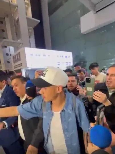 Uriel Antuna llegando a CDMX I Daniel Estrada