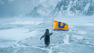 El misterio del pingüino y la bandera: ¿Qué significa la nueva tendencia viral en el futbol?