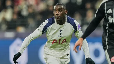 Kolo Muani en el partido de Champions League contra Eintracht Frankfurt | AP