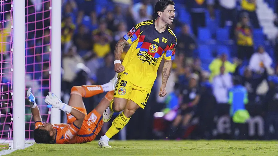 Víctor Dávila celebra gol con América | IMAGO7