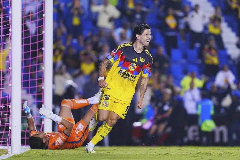 Víctor Dávila celebra gol con América | IMAGO7