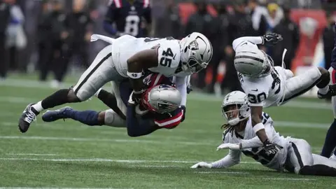 Raiders venció a Pats en Semana 1 | AP