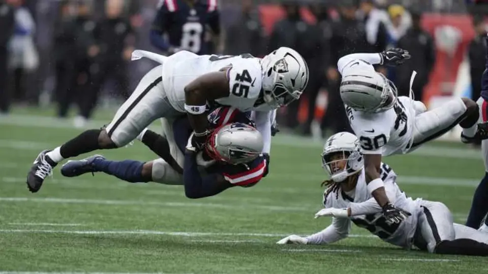 Raiders venció a Pats en Semana 1 | AP