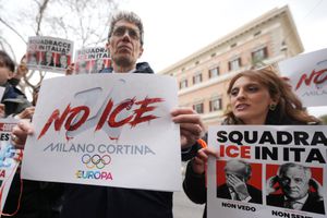 ICE llega a los Juegos Olímpicos de Invierno y desata protestas en Italia