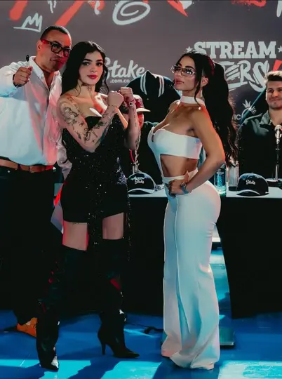 Karely Ruíz y Marcela Mistral I IG:@karelyruiz
