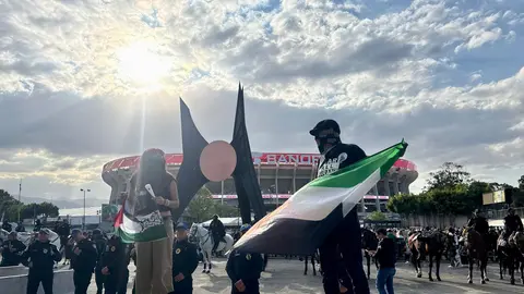 Manifestaciones coinciden con la reapertura del estadio rumbo al Mundial 2026. / Gina Sánchez