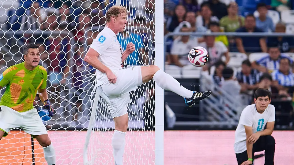 Alexi Lalas en un partido de leyendas México vs USA l MEXSPORT