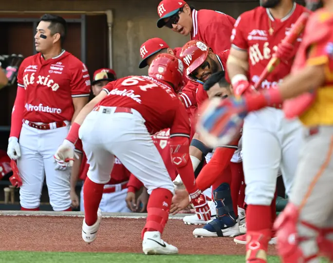 Diablos Rojos aplastando a Cocodrilos de Matanzas | Enrique Gutiérrez
