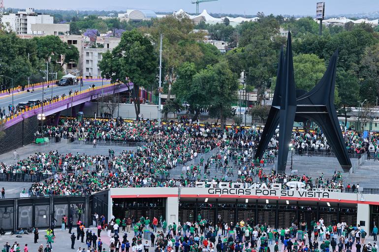 Llegada de los aficionados al estadio | MexSport