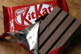 Reportan robo de 12 toneladas de KitKat; podría causar escasez