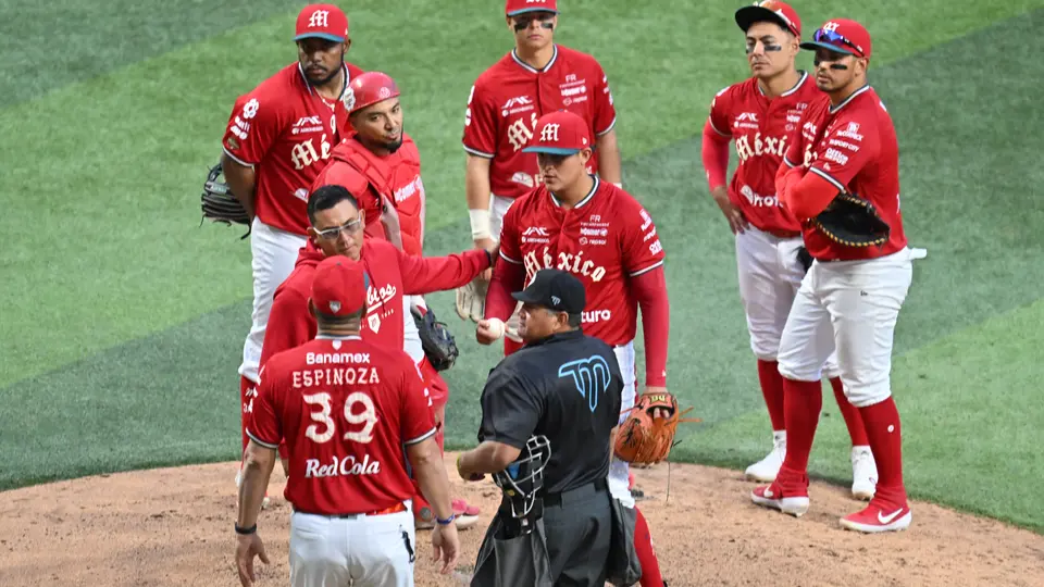 Diablos Rojos aplastando a Cocodrilos de Matanzas | Enrique Gutiérrez