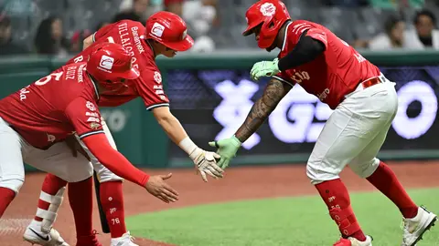 Diablos Rojos aplastando a Cocodrilos de Matanzas | Enrique Gutiérrez