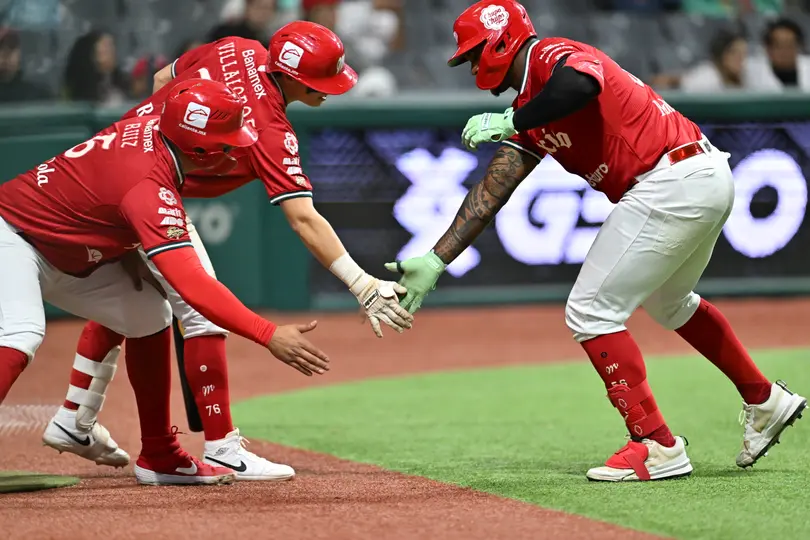 Diablos Rojos aplastando a Cocodrilos de Matanzas | Enrique Gutiérrez
