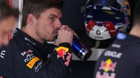 Verstappen en el garage de Red Bull durante el Gran Premio de Japón | AP