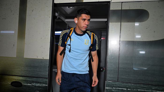Jesús Angulo en la llegada a un partido de Tigres | IMAGO 7