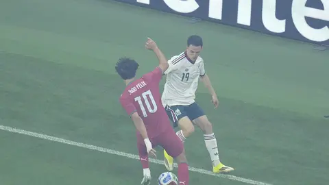 Álvaro Fidalgo, jugador de la Selección Mexicana, ante Joao Félix | IMAGO7