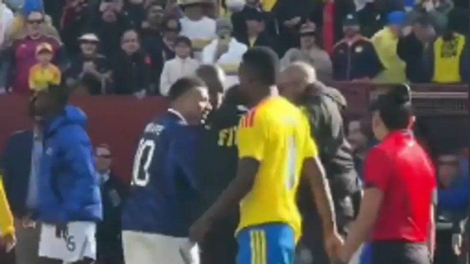 El monumental gesto de Mbappé con niño que fue tacleado por seguridad en el Colombia vs Francia