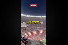 Memo Ochoa tuvo un gesto con la 'Hormiga' al finalizar el partido