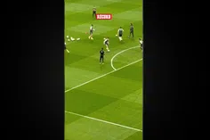 Álvaro Fidalgo jugando con México en el Estadio Azteca