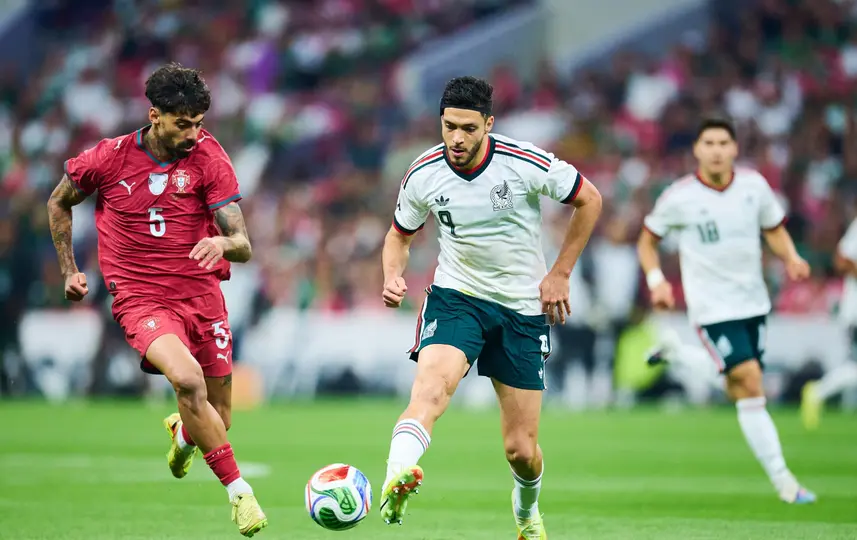 Raúl Jiménez en juego ante Portugal en el Estadio Banorte | ESPECIAL