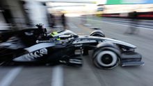 Checo Pérez en el garage de Cadillac durante el Gran Premio de Japón 2026 | AP